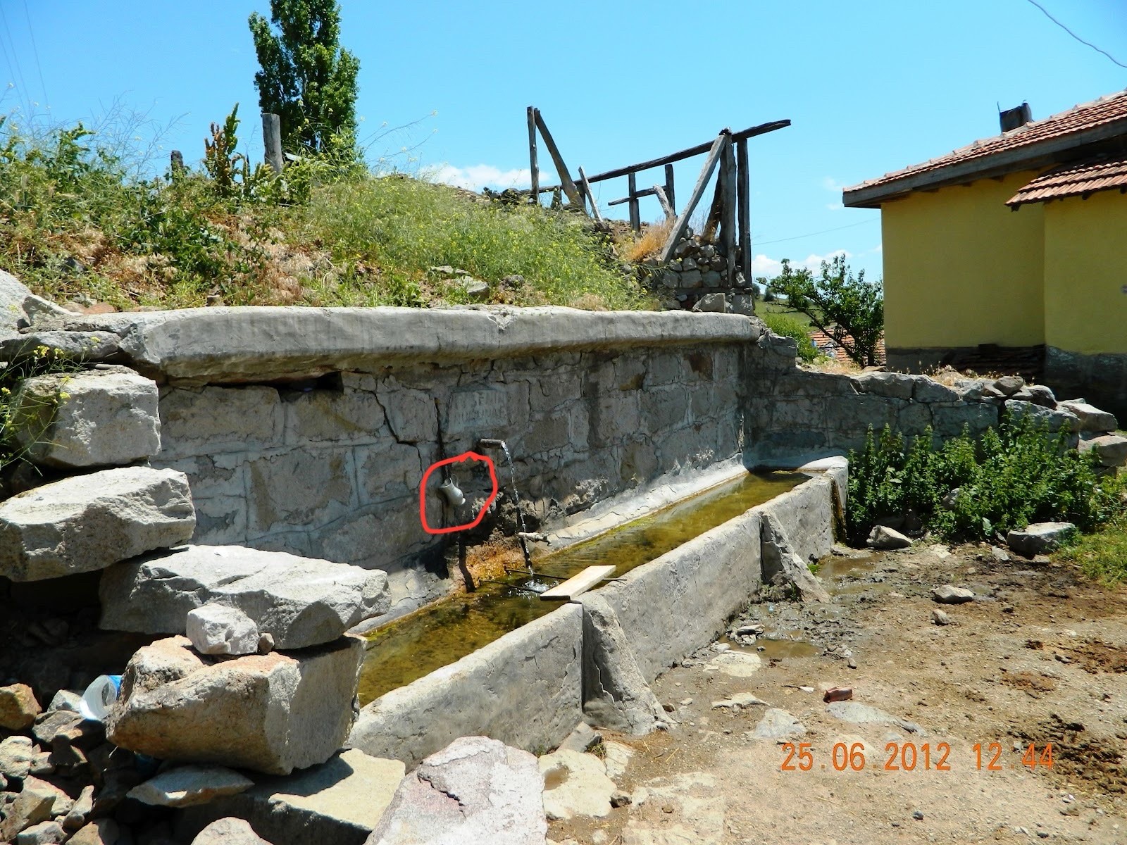 Photo of a "çeşme" (fountain) in Central Anatolia as described in the post.